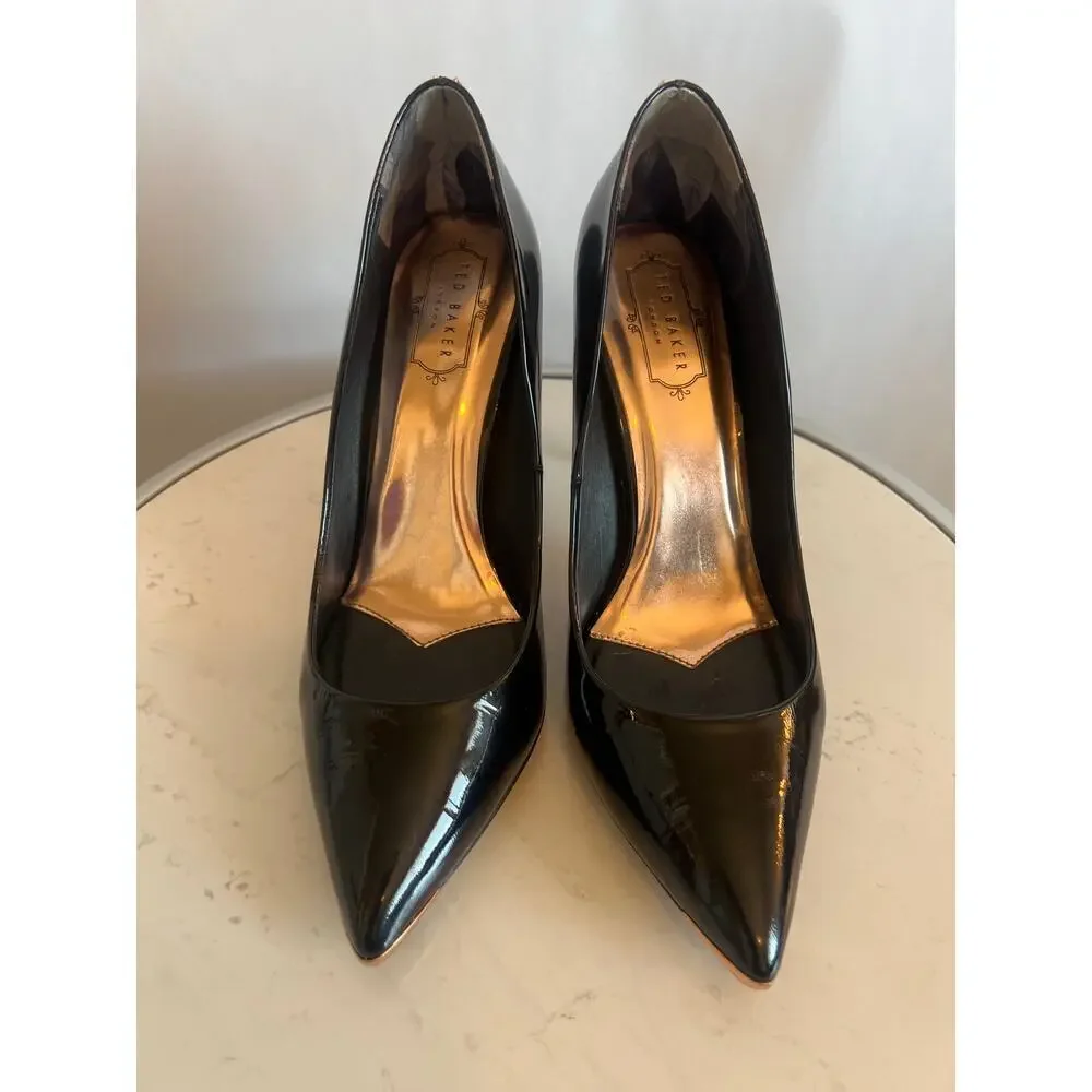 TED BAKER PATENT LEATHER UPPER LEATHER LINING POINTED TOE HEELS BLACK SIZE 40.5